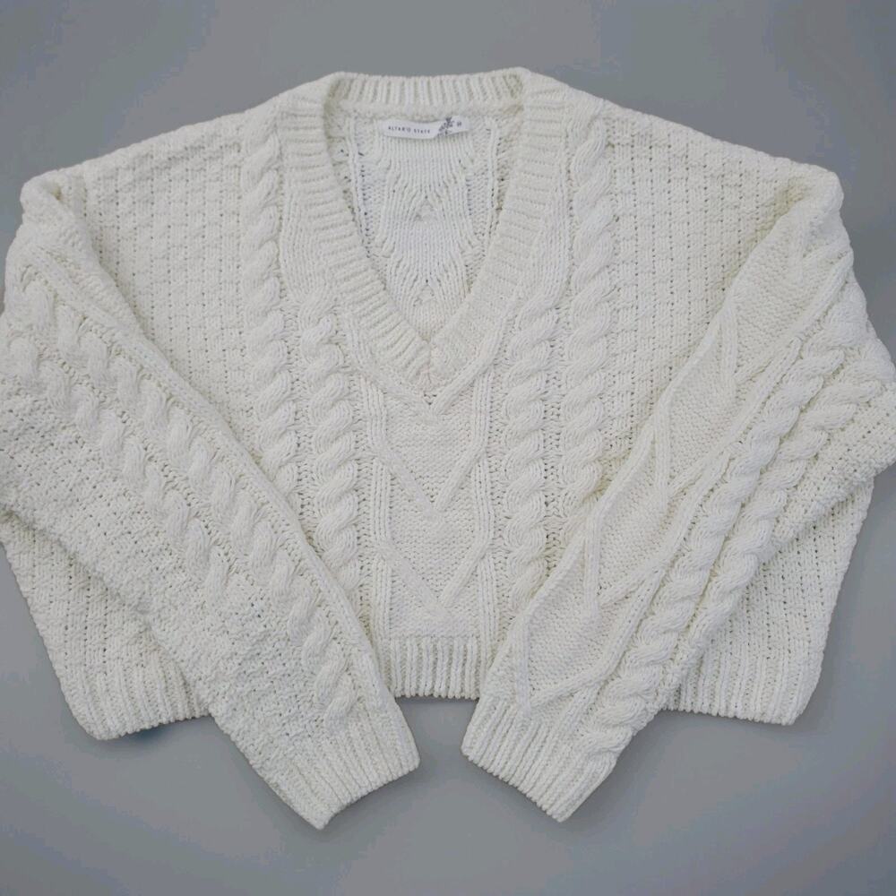 Altar'd State Cable Knit Cropped Sweater V-Neck Size M